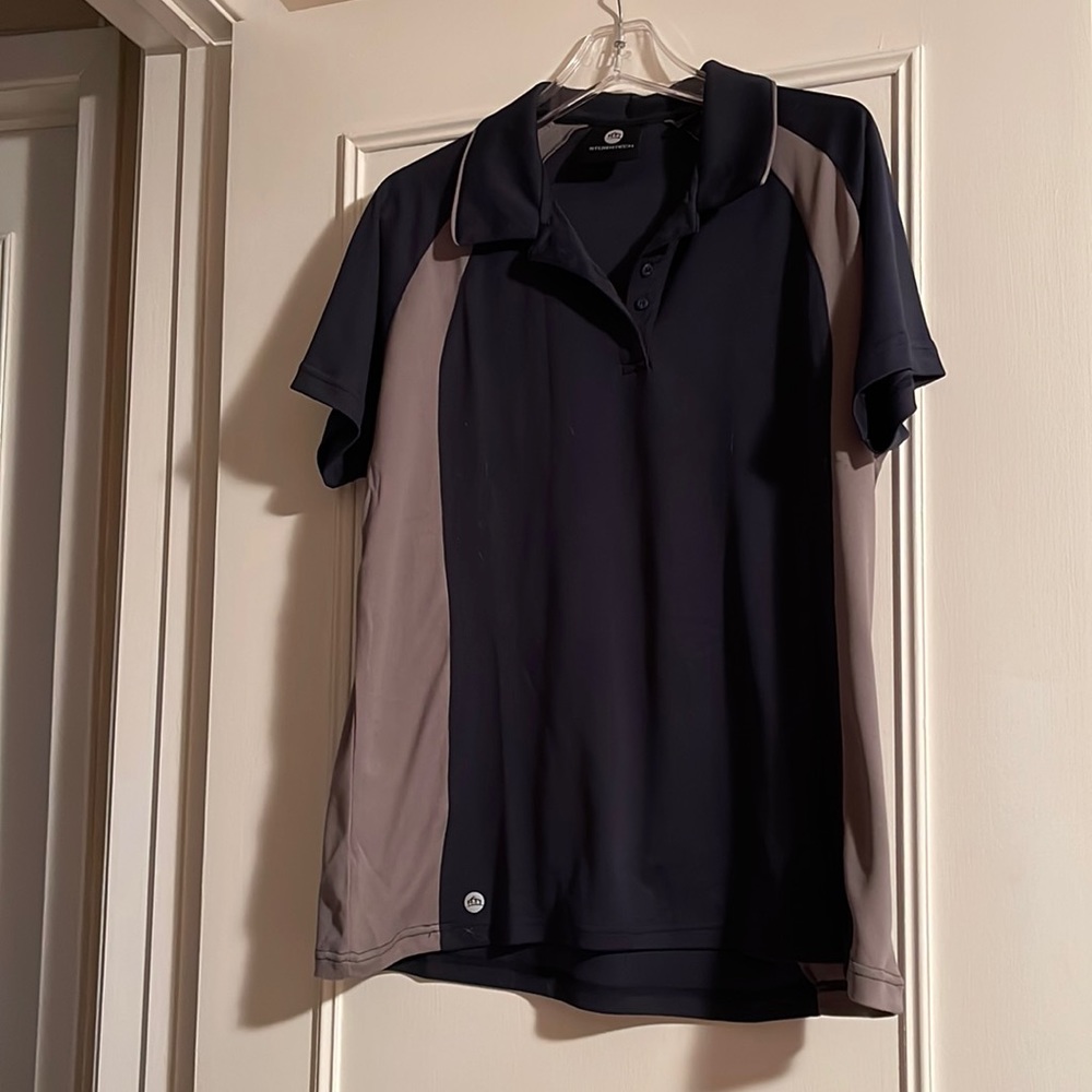 Ladies short sleeved golf shirt